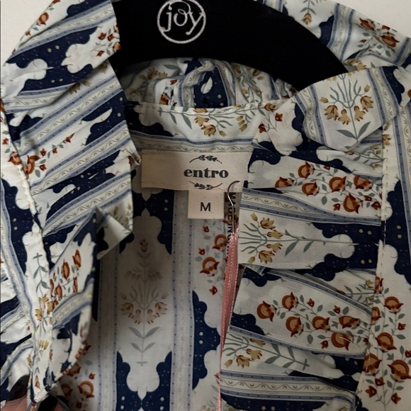 Entro Navy Blue Medallion Top - Picture 7 of 10